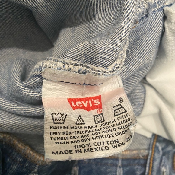 *VINTAGE* Levi’s 501 Button Fly Jeans - Picture 6 of 7